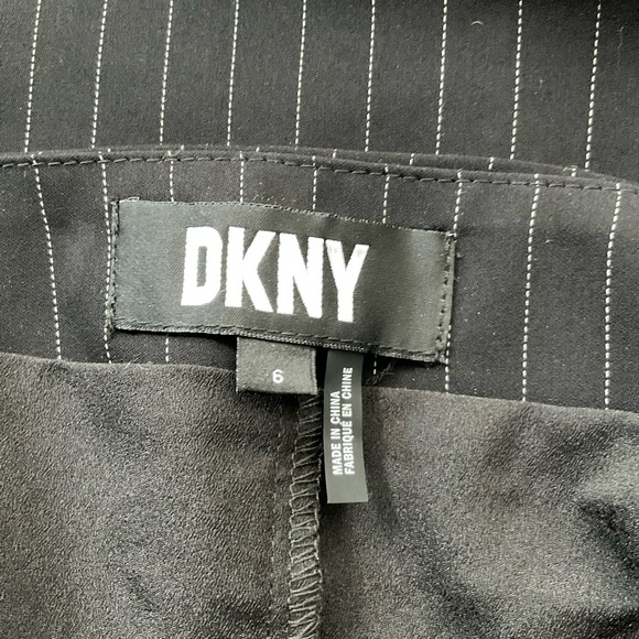 DKNY Black Pinstripe Wrap Skirt Size 6 - Picture 6 of 7